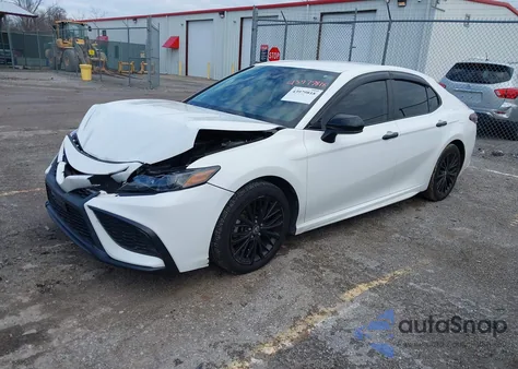 2021 Toyota Camry Se Nightshade Edition z USA, uszkodzony, nr VIN 4T1G11AK8MU488156